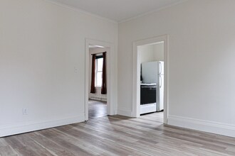 1301 8th Ave in Beaver Falls, PA - Building Photo - Building Photo