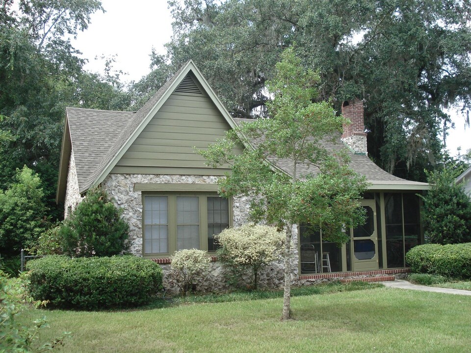 1209 NW 4th Ave in Gainesville, FL - Building Photo