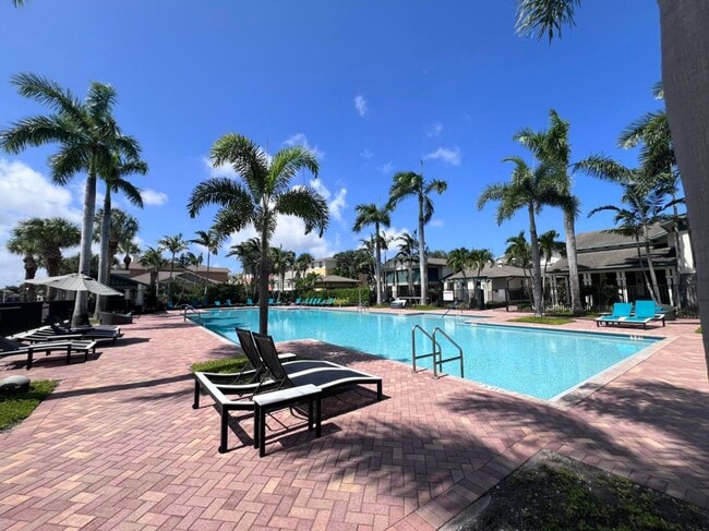 1727 San Benito Way in West Palm Beach, FL - Building Photo - Building Photo