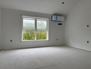 251 Sladen St in Dracut, MA - Building Photo - Building Photo