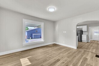 1214 S 24th St in St. Joseph, MO - Building Photo - Building Photo