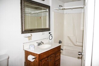 180 Canterbury St in Worcester, MA - Foto de edificio - Building Photo