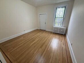 486 Central Ave in Jersey City, NJ - Building Photo - Building Photo