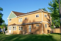 2203 N Ferry St in Anoka, MN - Foto de edificio - Building Photo