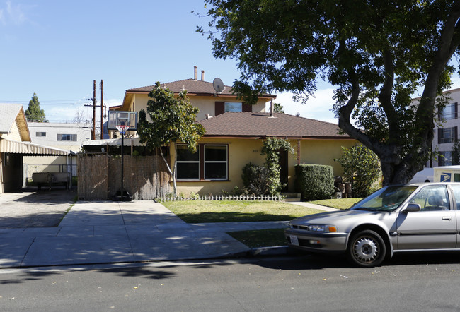 200 N Belmont St in Glendale, CA - Foto de edificio - Building Photo