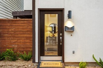 1821 W Main St in Houston, TX - Building Photo - Building Photo