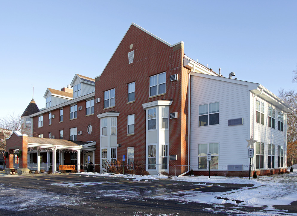 Mississippi Shores (Senior 55+) in Monticello, MN - Foto de edificio