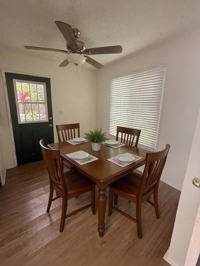 4714 W 152nd St in Lawndale, CA - Building Photo - Building Photo