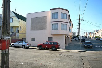 501 Paris St in San Francisco, CA - Foto de edificio - Building Photo