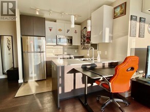 6971-6971 Elmbridge Way in Richmond, BC - Building Photo - Building Photo