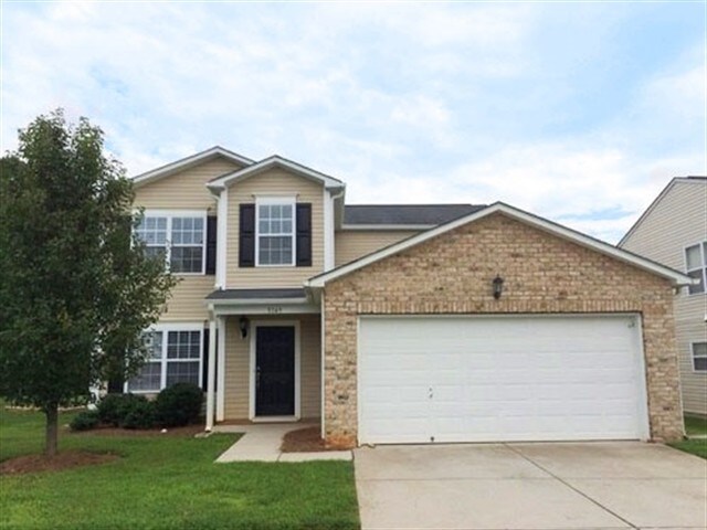 5149 Liberty Hall Cir in Winston-Salem, NC - Building Photo