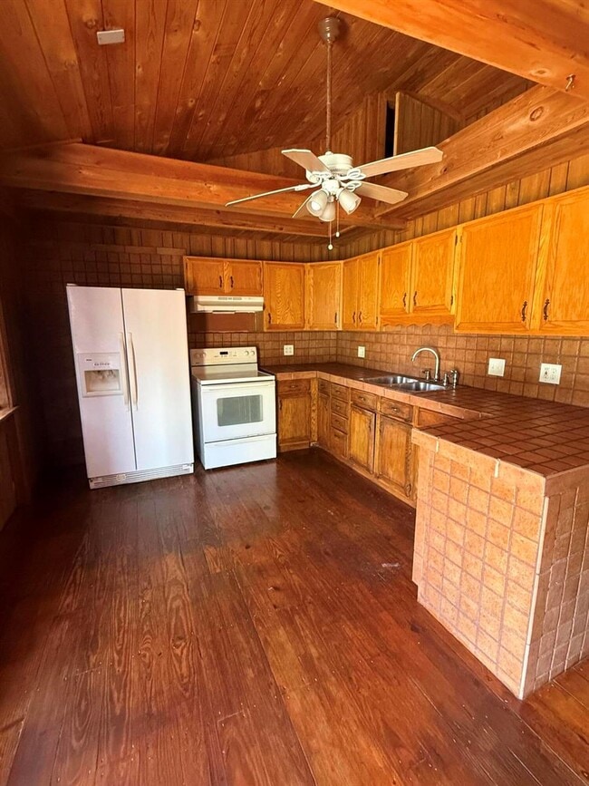 3611 Elizabeth St in Palm Springs, FL - Building Photo - Building Photo