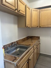 214 Oak St, Unit 3 in Waterbury, CT - Building Photo - Building Photo