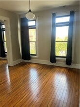 1629 W Grand Ave in Chicago, IL - Building Photo - Building Photo