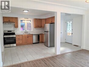 23 Fairview Ave in Kitchener, ON - Building Photo - Building Photo