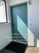 3055 Alki Ave SW in Seattle, WA - Building Photo - Building Photo