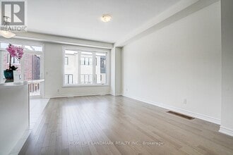 22 Freeman Williams St in Markham, ON - Building Photo - Building Photo