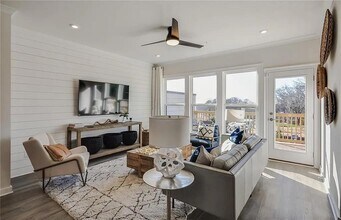 545 Whitlox Rd NW in Atlanta, GA - Building Photo - Building Photo