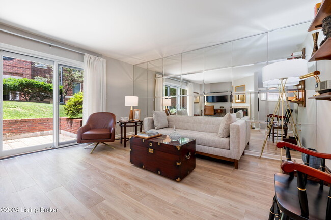 property at 638 S 2nd St