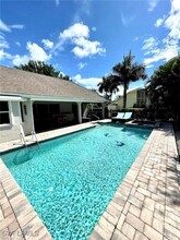 121 Lambton Ln in Naples, FL - Building Photo - Building Photo