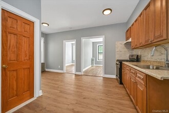 438 E 98th St in Brooklyn, NY - Building Photo - Building Photo