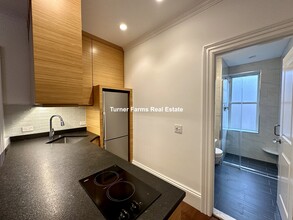 104 Myrtle St, Unit 7 in Boston, MA - Building Photo - Building Photo