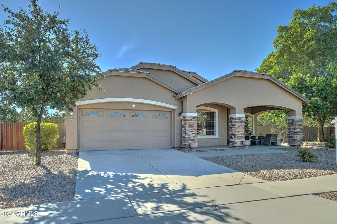 4065 E Claxton Ave in Gilbert, AZ - Building Photo