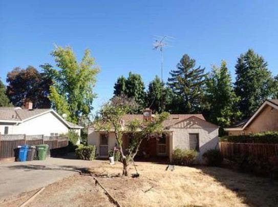 property at 14486 Oak Pl