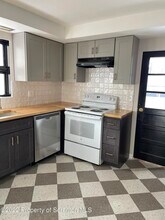 303 E Drinker St in Dunmore, PA - Building Photo - Building Photo