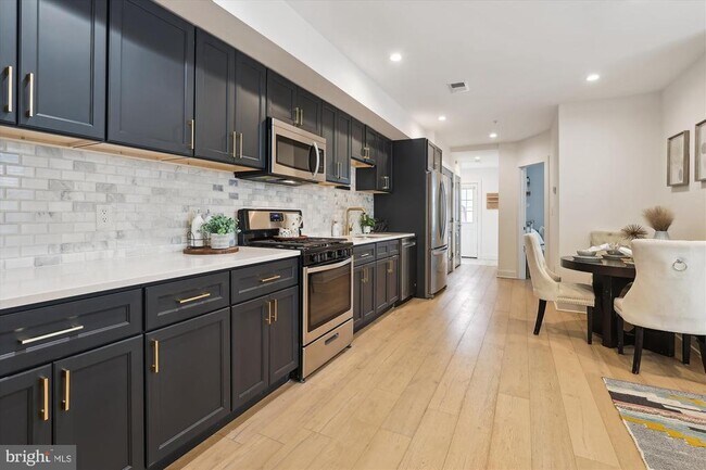 property at 200 Hamilton St NW