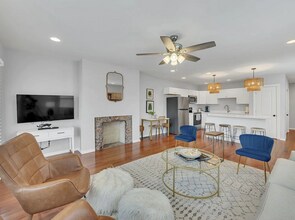 1023 Maxwell Ave, Unit C in Nashville, TN - Building Photo - Building Photo