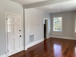 509 Howard St in Savannah, GA - Building Photo - Building Photo