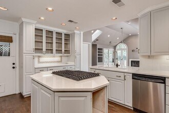 4601 Club Cir NE in Atlanta, GA - Building Photo - Building Photo