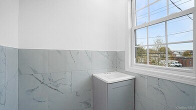 164-35 109th Ave in Queens, NY - Building Photo - Building Photo