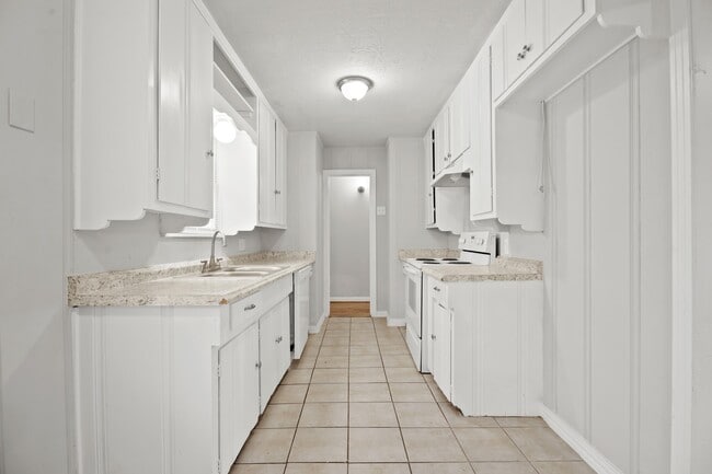 728 22nd Ave N in Texas City, TX - Foto de edificio - Building Photo