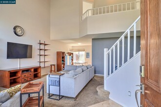 1728 Peachwillow St in Pittsburg, CA - Building Photo - Building Photo
