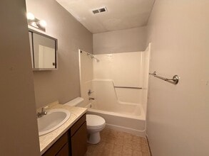 2728 4th Ave N in Fort Dodge, IA - Building Photo - Building Photo