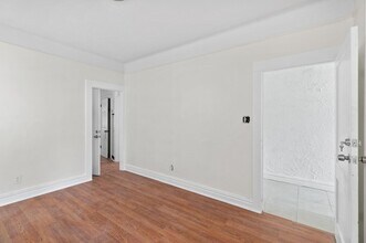 725 Garfield Ave, Unit 1 in Jersey City, NJ - Building Photo - Building Photo