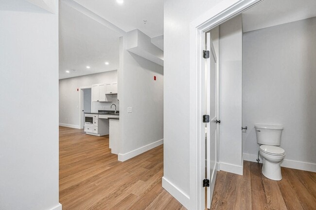 241 W 6th St in Lowell, MA - Building Photo - Building Photo