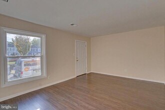 90 Village Dr in Dover, DE - Building Photo - Building Photo