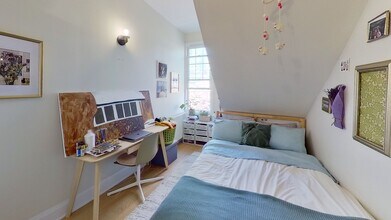 135 Earl Pl in Toronto, ON - Building Photo - Building Photo