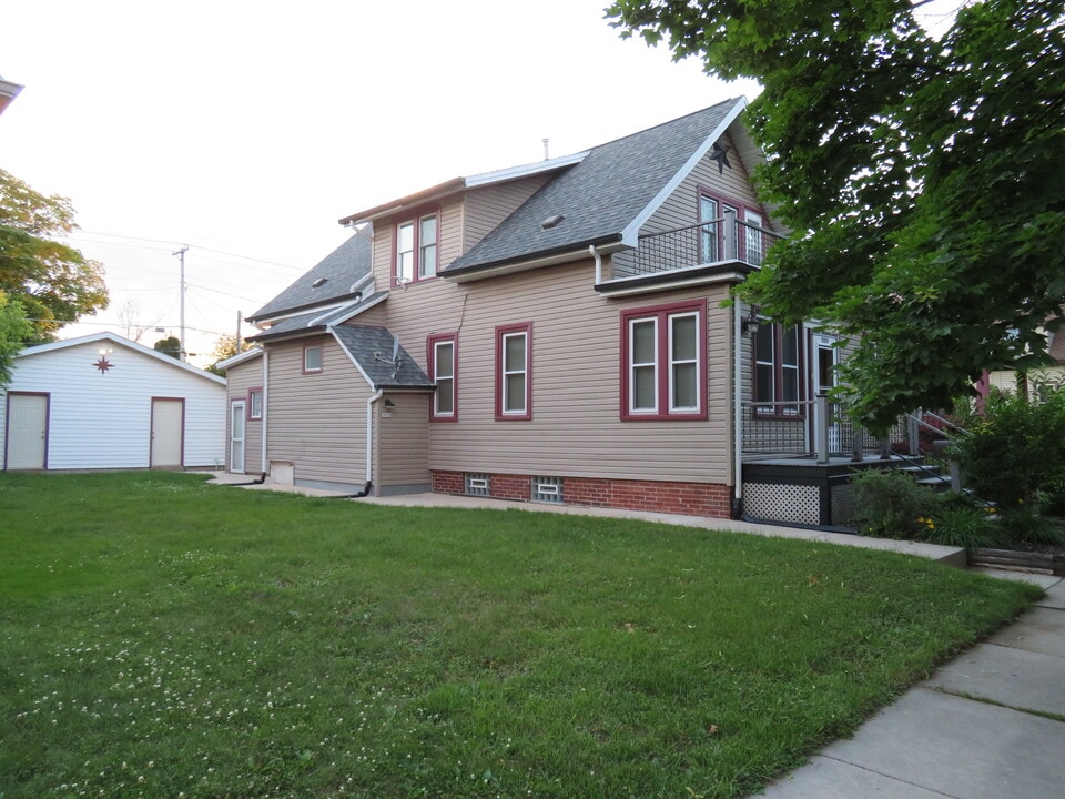 1612 Blocki Ct, Unit 1612 in Sheboygan, WI - Building Photo