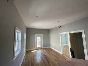 15 Harold St, Unit 3 in Somerville, MA - Building Photo - Building Photo