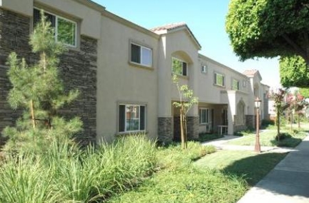 660 Claraday in Glendora, CA - Building Photo