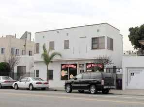 230-248 Olive Ave in Long Beach, CA - Building Photo - Building Photo