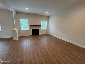 123 Eastline Rd in Ballston Lake, NY - Building Photo - Building Photo
