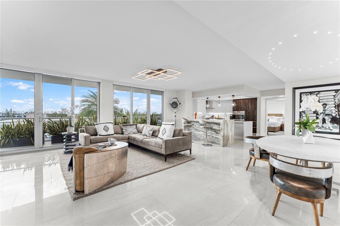 1180 N Federal Hwy in Fort Lauderdale, FL - Building Photo