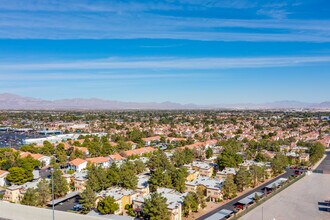 Villa Del Sol in Las Vegas, NV - Foto de edificio - Building Photo