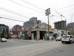 TEN93 Queen West in Toronto, ON - Building Photo - Building Photo