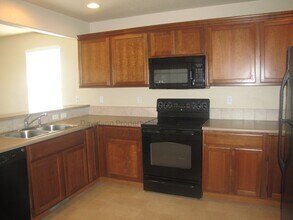 7770 Mountain Laurel Dr in Colorado Springs, CO - Building Photo - Building Photo